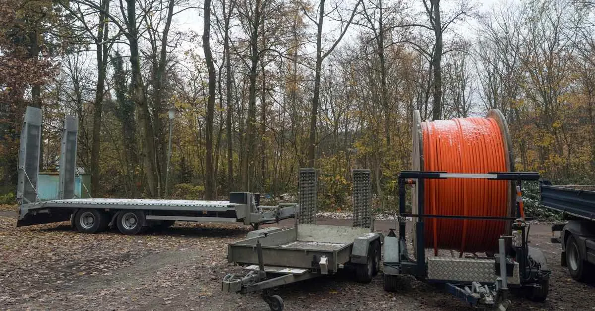 What Is a Fiber Optic Splicing Trailer and Who Needs One?